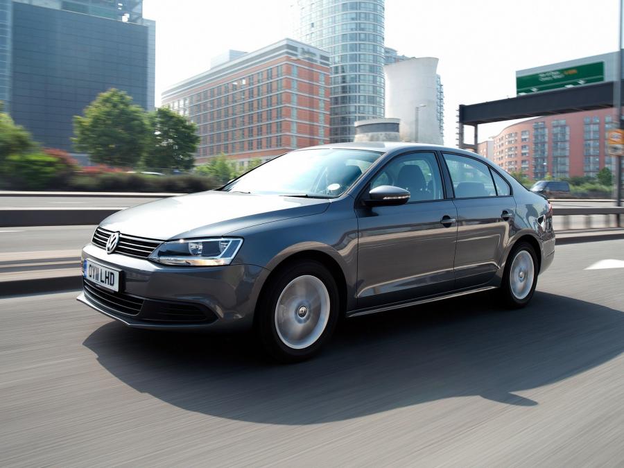  Volkswagen Jetta 2010 года  (UK) (фото 7 из 17)